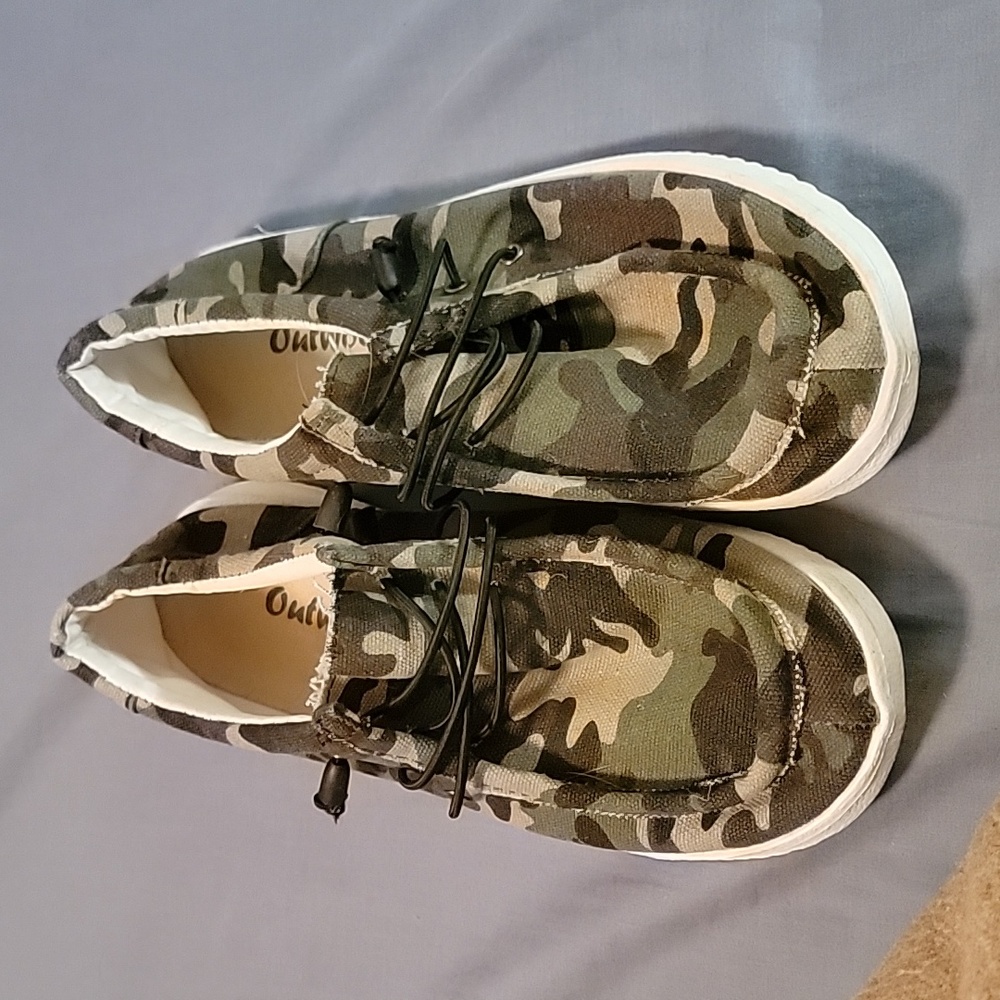 Camo slip on shoes